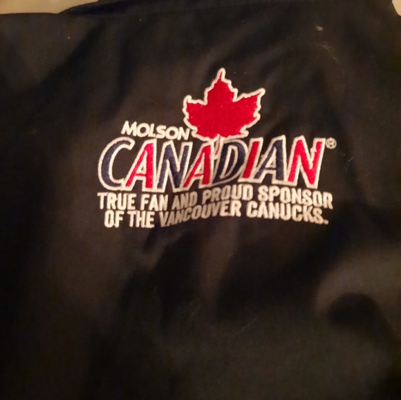 Canucks spring jacket - Picture 2 of 2